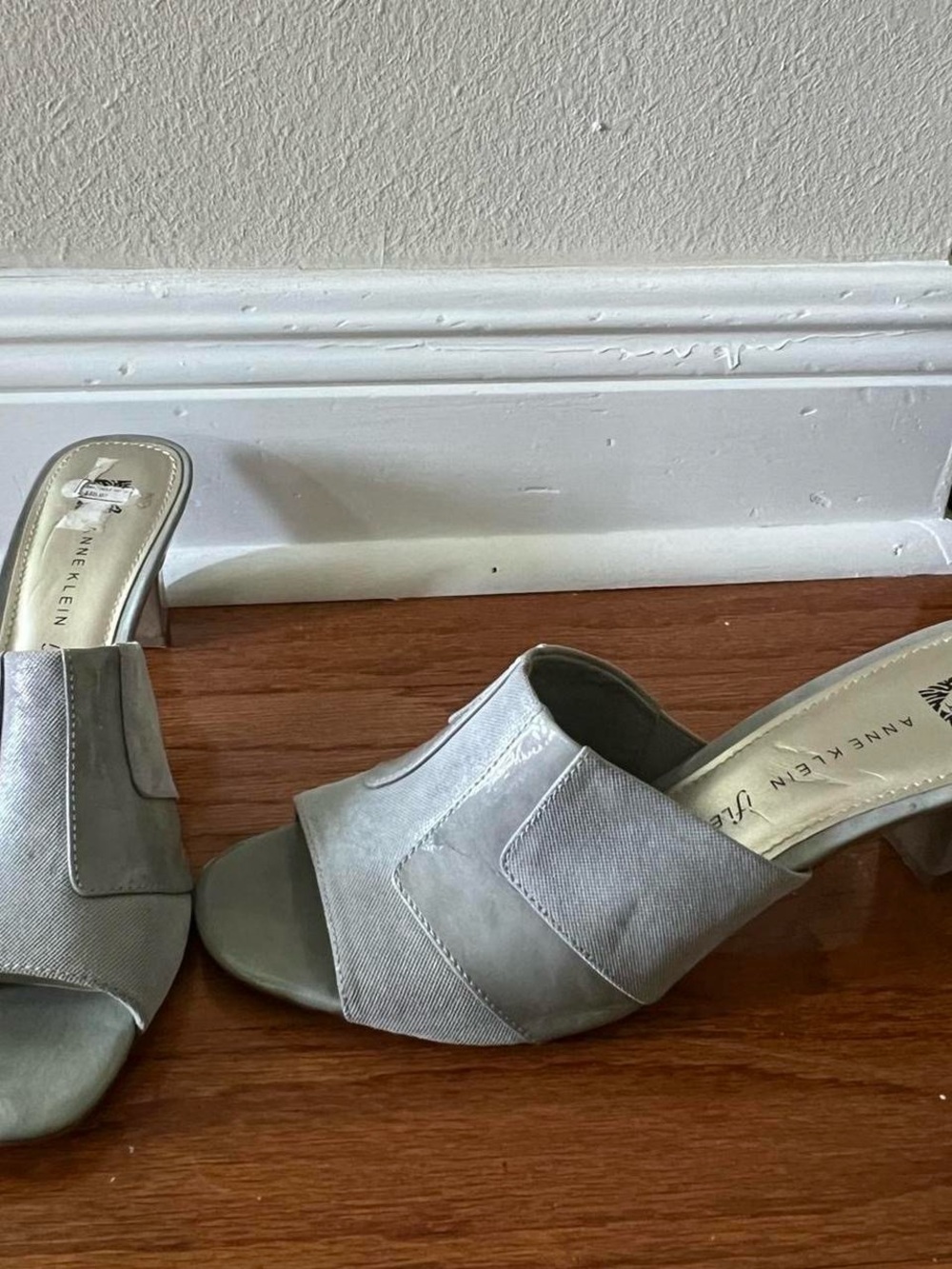 Anne Klein Light Silver Open-Toe Slip-On Mules